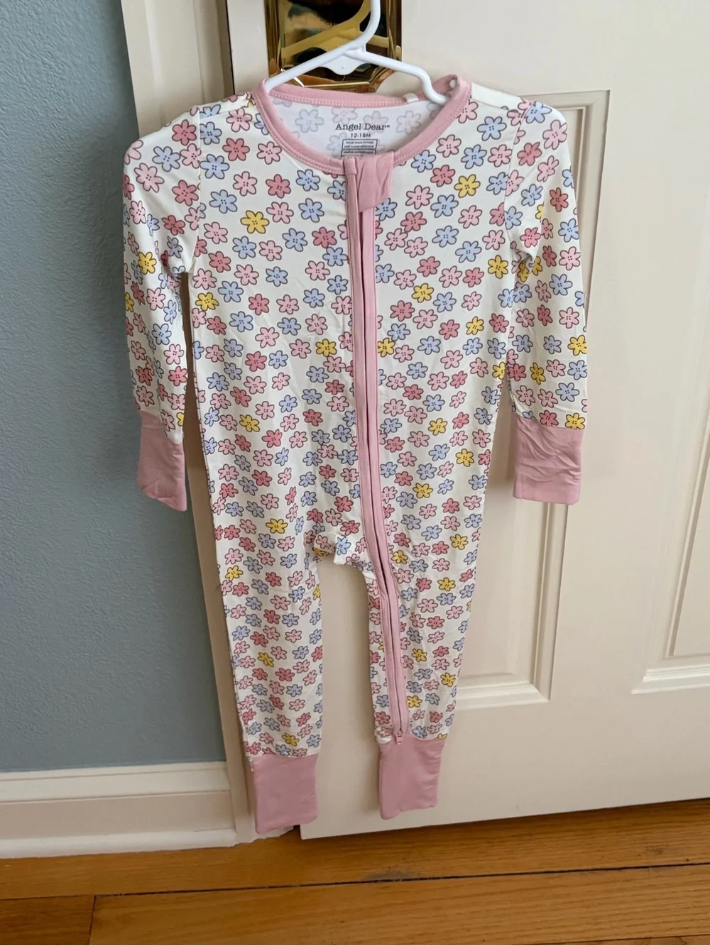 NWT Angel Dear Light Pink Multicolor Daisy Print Convertible Foot Romper Pajama